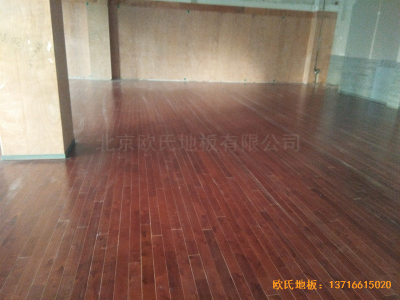 �R���w���赸�W(xu��)У�\(y��n)��(d��ng)ľ�ذ尲�b����4